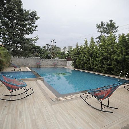 Golds Club & Resort Bayappanhalli Exterior photo
